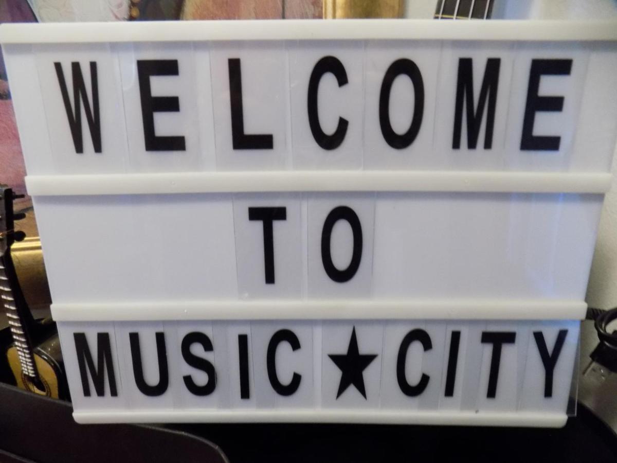 ナッシュビルHeart Of Downtown/Walk To Broadway & The Action/Bars/Music Venues/Honky Tonks!アパートメント エクステリア 写真